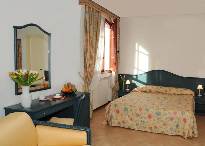 La Azzurra Pensionat 3*