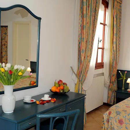 La Azzurra Guest house 3*
