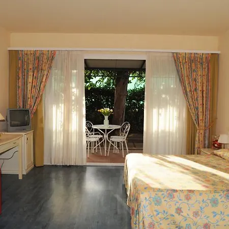 La Azzurra Guest house